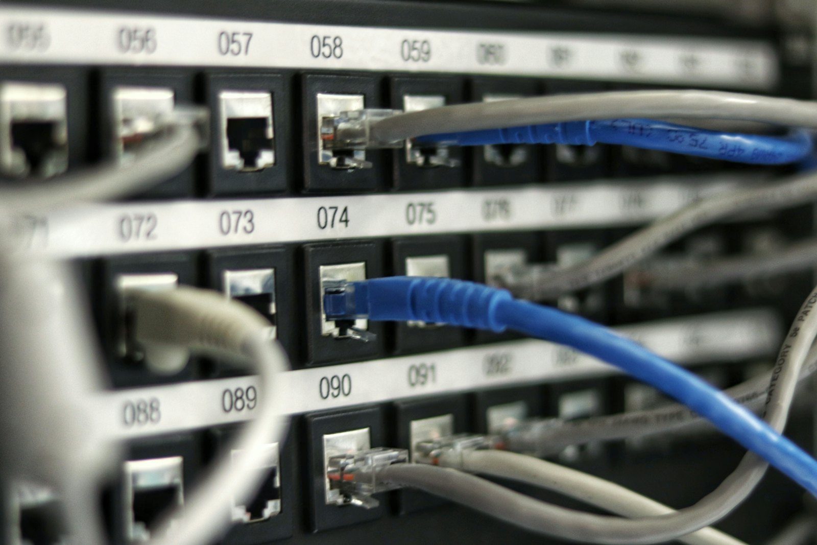Structured cabling installation in a commercial building